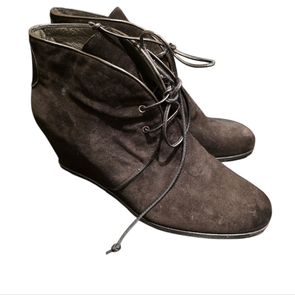 STUART WEITZMAN Kalahari Hidden Wedge Black Suede Bootie - Size 10 - Picture 1 of 10